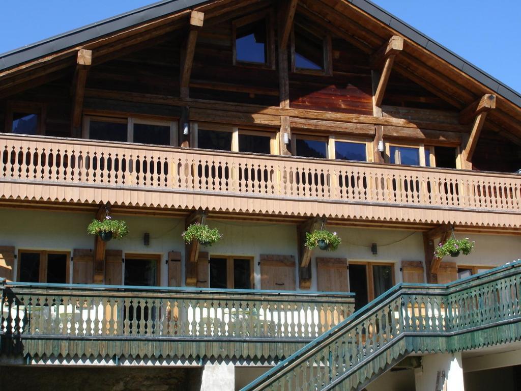 La Ferme Du Chateau Abondance Exterior foto