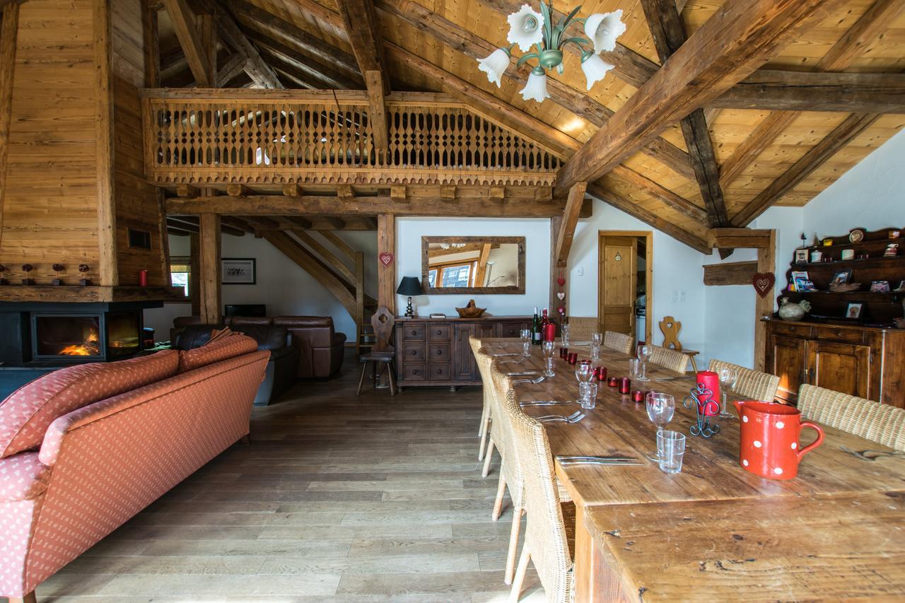 La Ferme Du Chateau Abondance Exterior foto